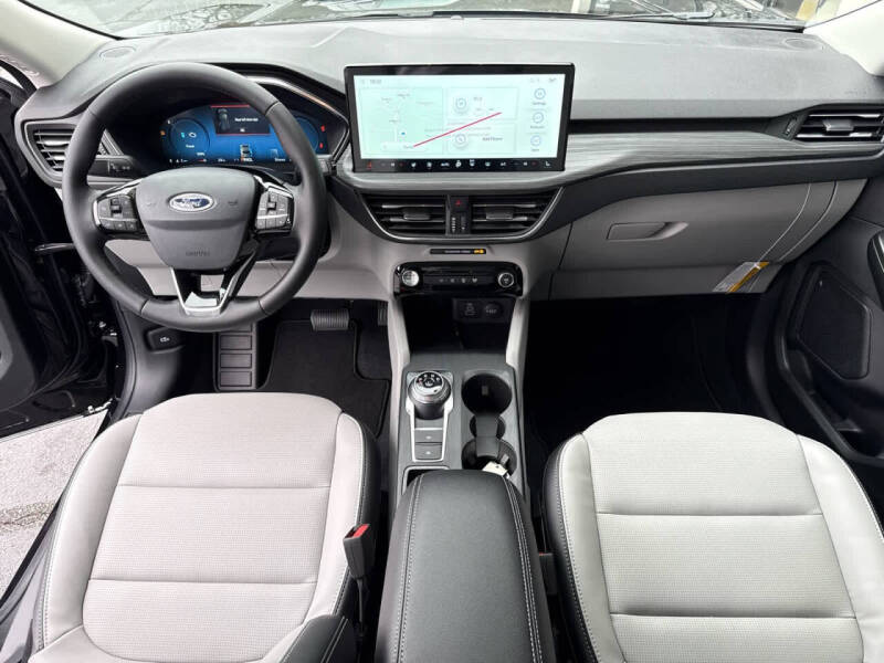 2026 Ford Escape Hybrid Platinum