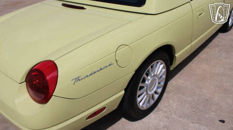 2005 Ford Thunderbird