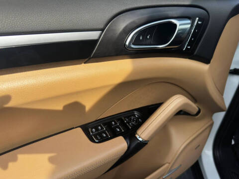 2018 Porsche Cayenne Platinum Edition