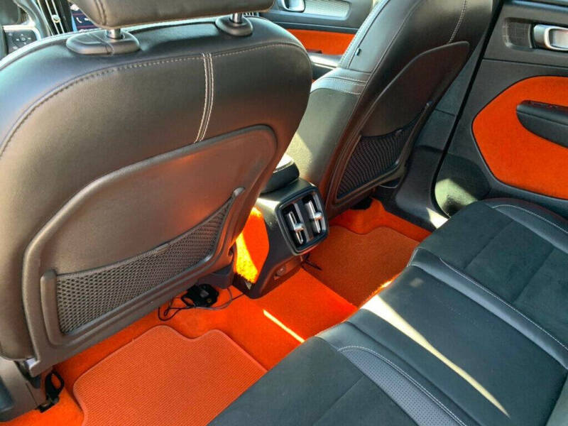 2019 Volvo XC40 T5 R-Design