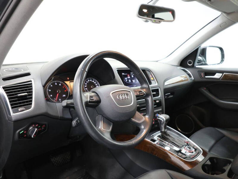 2016 Audi Q5 2.0T quattro Premium Plus