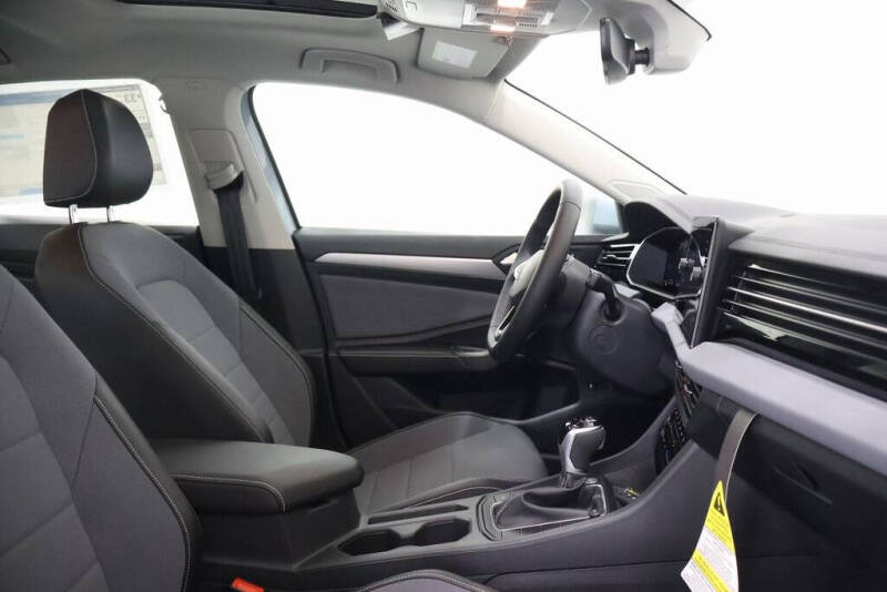 2025 Volkswagen Jetta SE