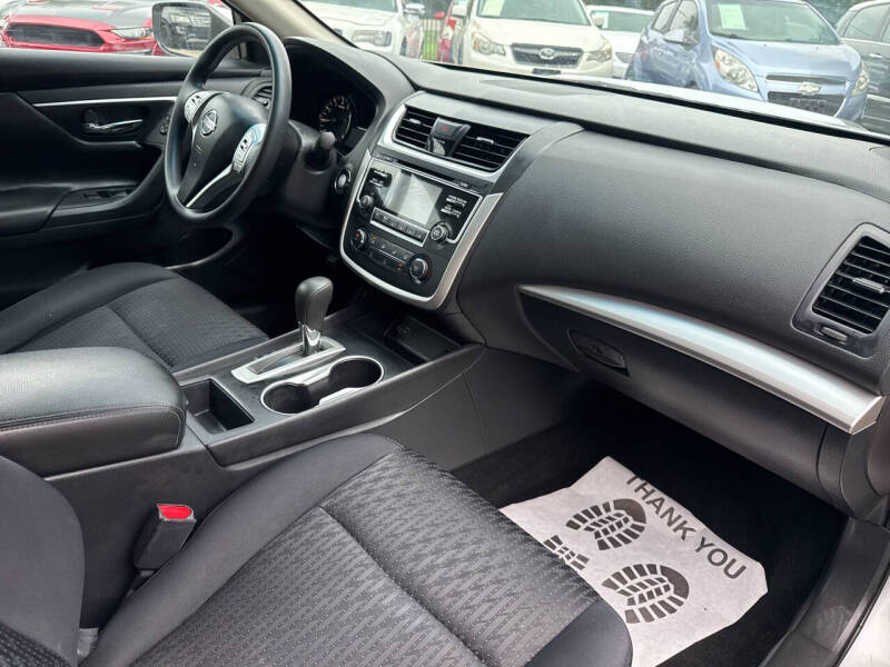 2017 Nissan Altima 2.5 SV