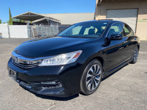 2017 Honda Accord Hybrid for sale at Davis Autotrader LLC in Clovis CA