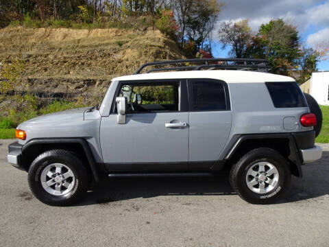 2014 Toyota FJ Cruiser for sale at LYNDORA AUTO SALES in Lyndora PA