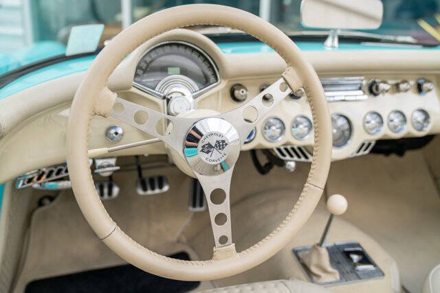 1957 Chevrolet Corvette 11