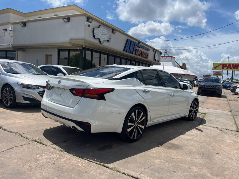 2020 Nissan Altima 2.5 Platinum