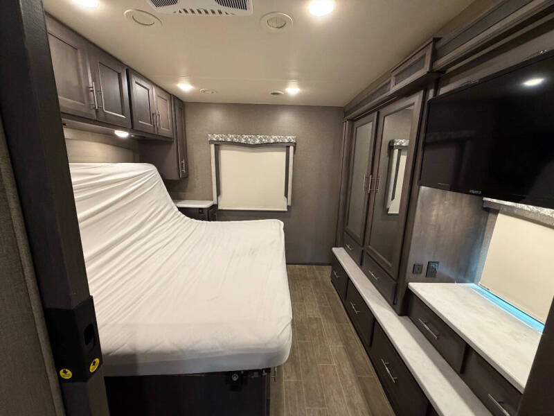 2021 Thor Motor Coach Omni