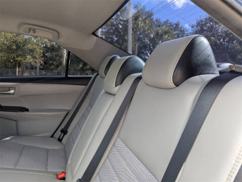 2016 Toyota Camry SE