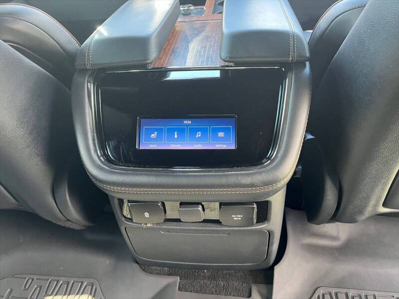 2022 Lincoln Navigator Black Label