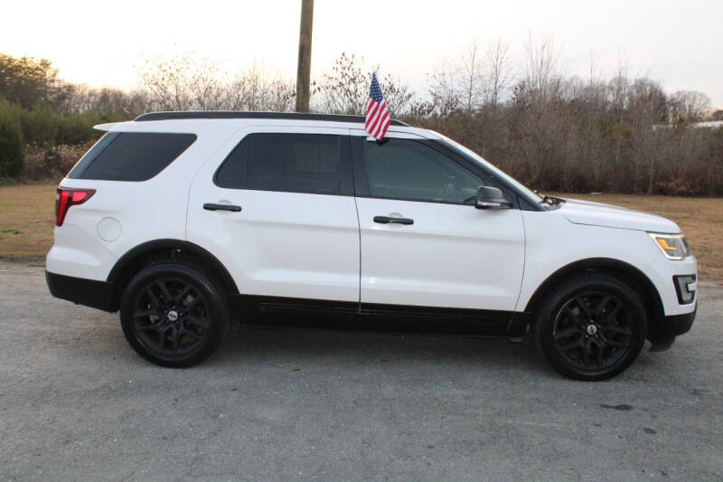 2016 Ford Explorer Sport