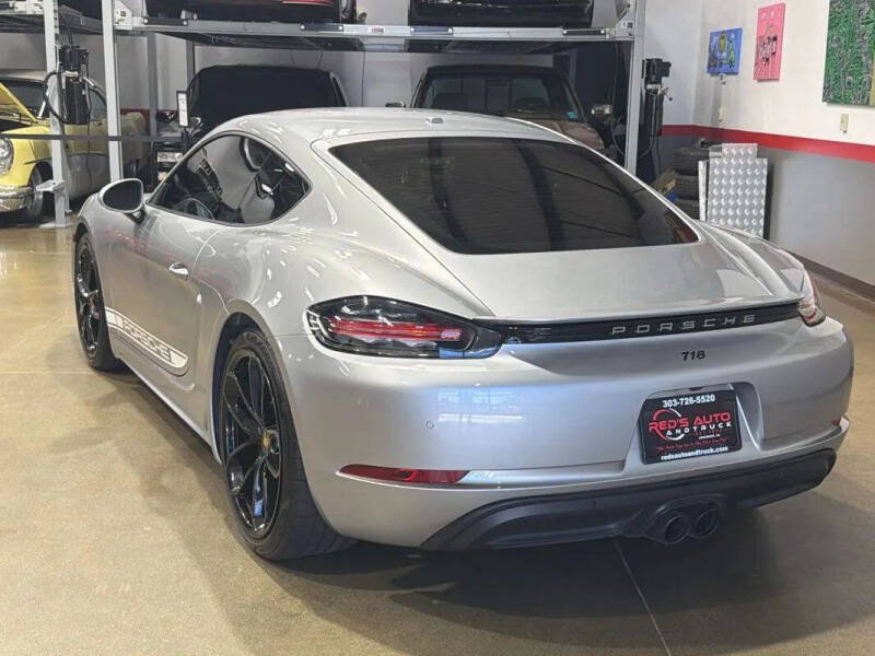 2024 Porsche 718 Cayman Style Edition
