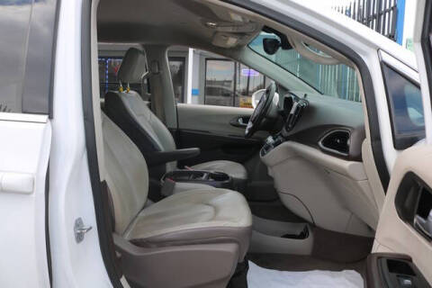 2019 Chrysler Pacifica Touring L
