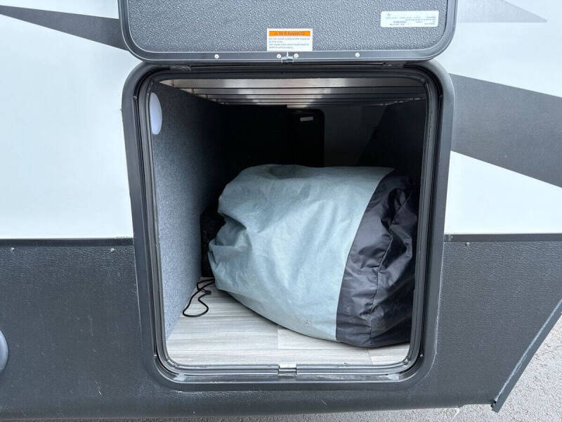 2021 Winnebago Voyage