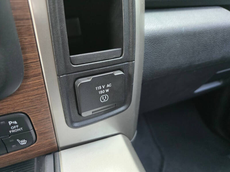 2016 RAM 3500 Laramie