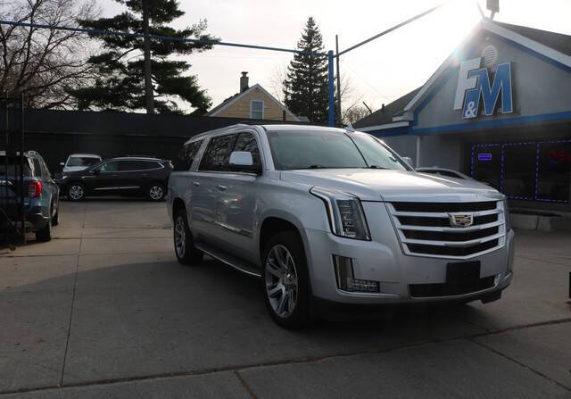 2016 Cadillac Escalade ESV Luxury Collection