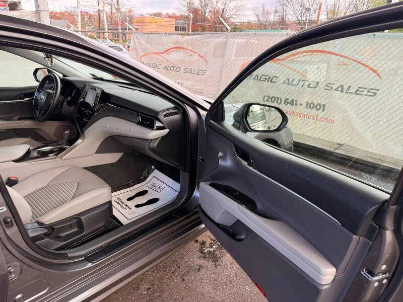 2023 Toyota Camry Hybrid