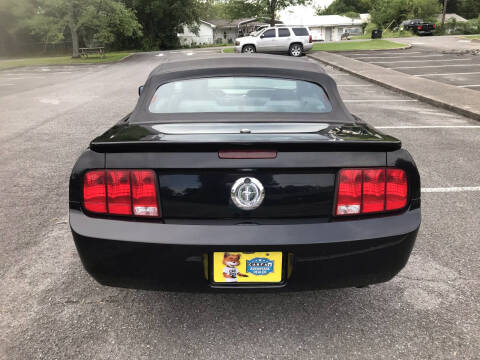 2007 Ford Mustang V6 Deluxe
