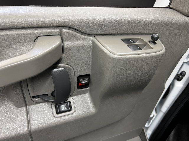 2021 Chevrolet Express 2500