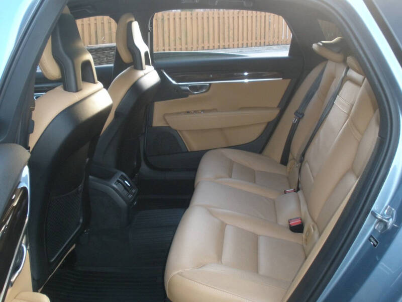 2018 Volvo S90 T5 Momentum