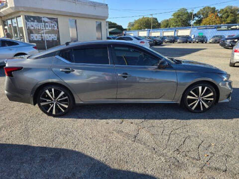 2022 Nissan Altima 2.5 SR