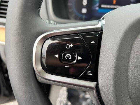 2024 Volvo XC90 B6 Plus Bright Theme 7P