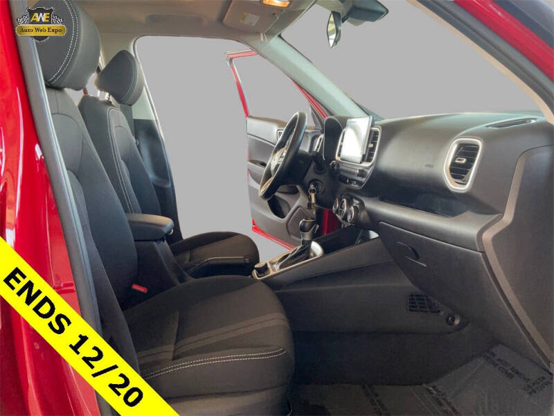 2022 Hyundai Venue SEL