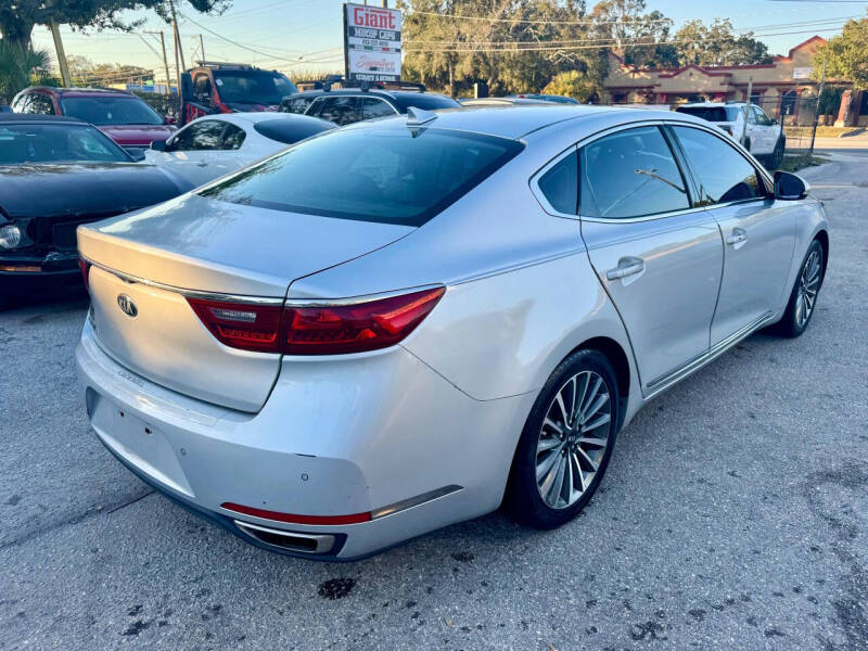 2017 Kia Cadenza Limited