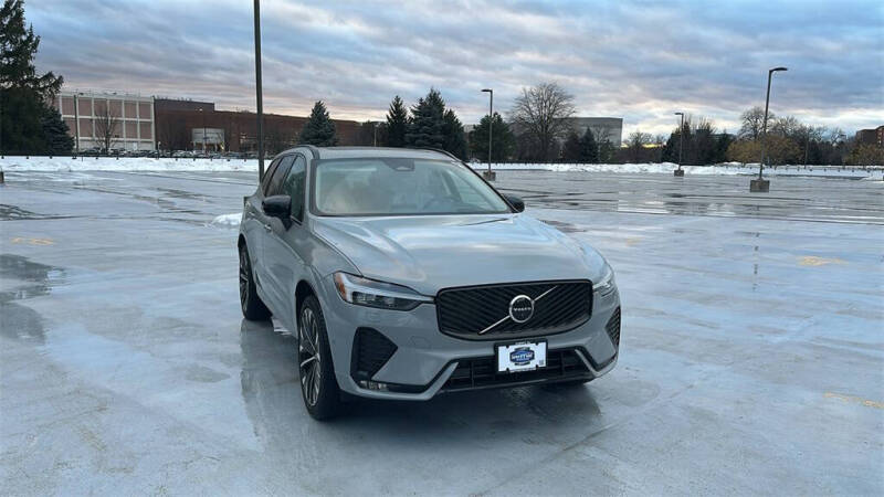 2026 Volvo XC60 B5 Ultra