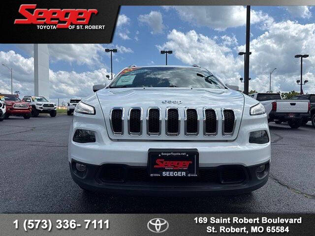 Used 2017 Jeep Cherokee Latitude with VIN 1C4PJLCB7HW559368 for sale in Saint Robert, MO