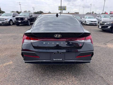 2024 Hyundai Elantra SEL