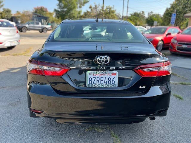 2022 Toyota Camry LE