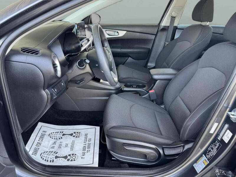 2022 Kia Forte LXS