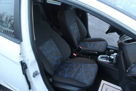 2011 Ford Fiesta SES