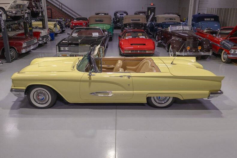 1959 Ford Thunderbird