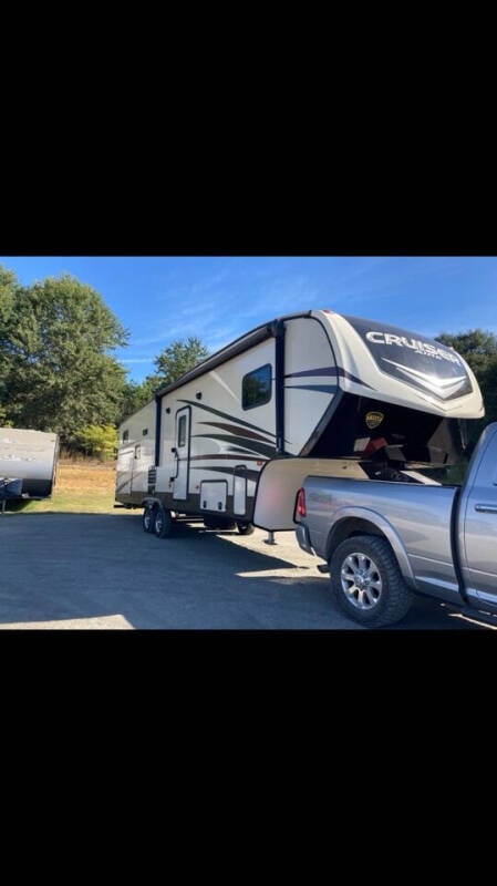 2018 Crossroads Cruiser Aire for sale at Circle B Sales in Pittsburg TX