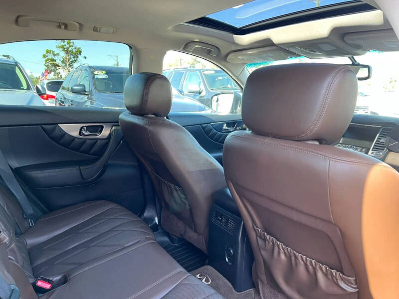 2010 Infiniti FX35
