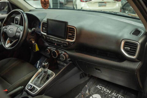 2022 Hyundai Venue SEL