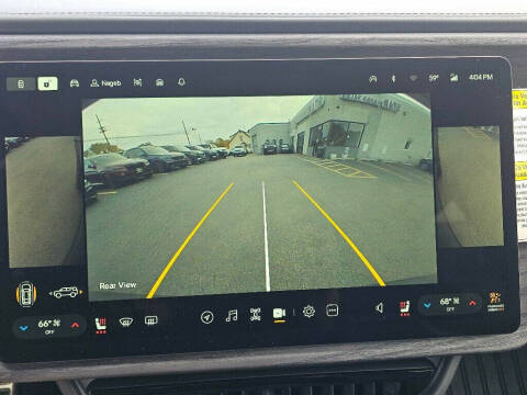 2023 Rivian R1S Adventure