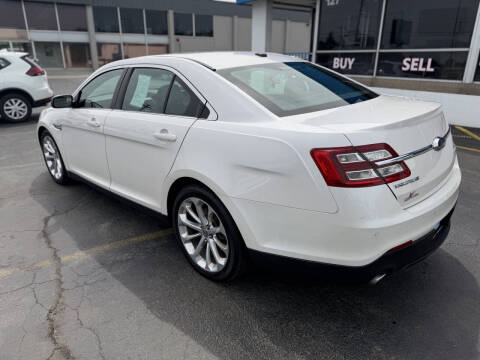 2018 Ford Taurus Limited