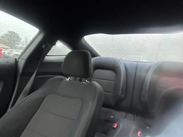 2015 Ford Mustang V6