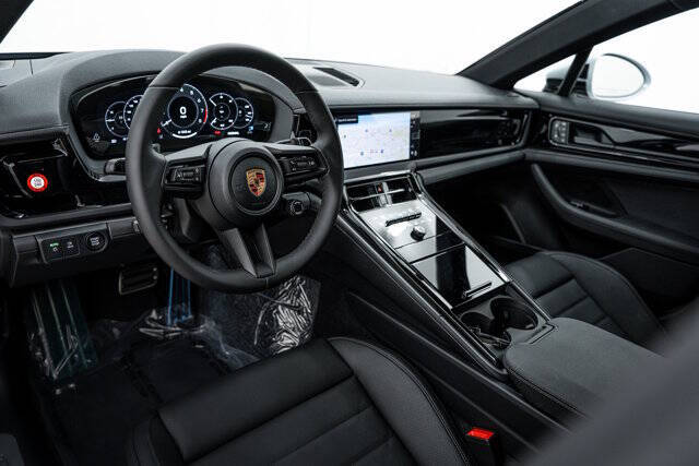 2026 Porsche Panamera 4