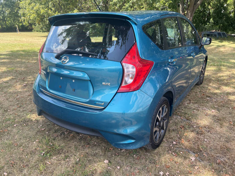 2015 Nissan Versa Note SR photo 4