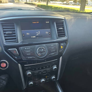 2019 Nissan Pathfinder S