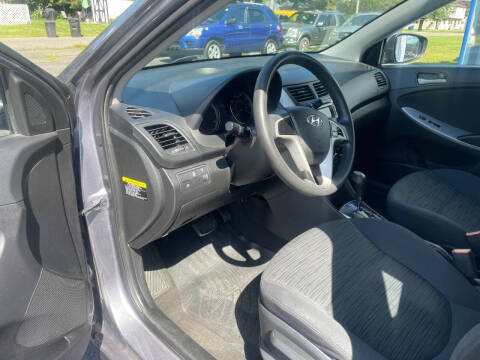 2016 Hyundai Accent SE