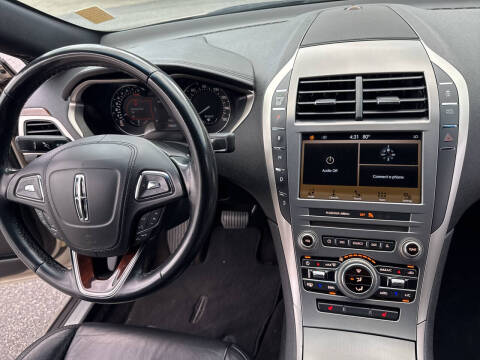 2017 Lincoln MKZ Select