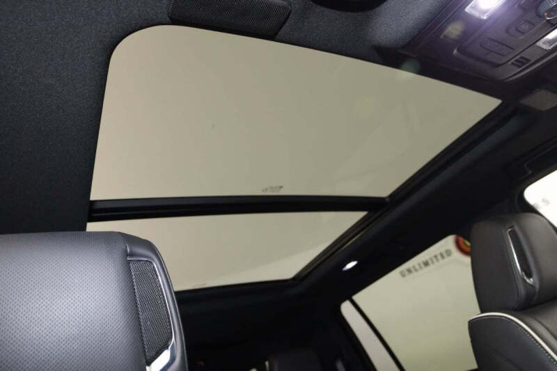 2022 Cadillac Escalade ESV Premium Luxury