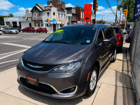 2020 Chrysler Voyager LX