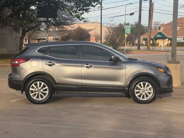2022 Nissan Rogue Sport S