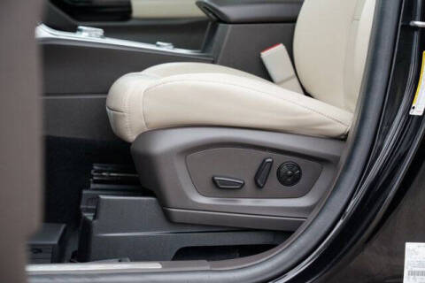 2022 Ford Explorer Hybrid Platinum